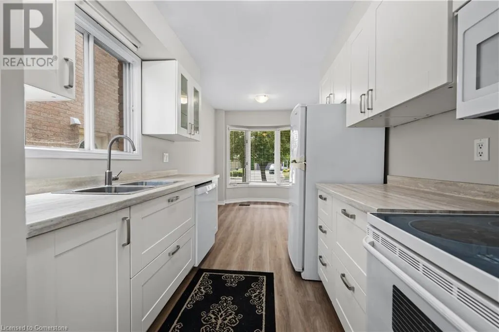 34 MERRITT Crescent