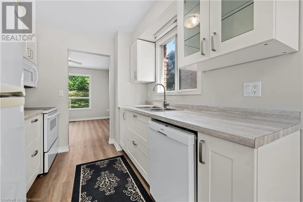 34 MERRITT Crescent