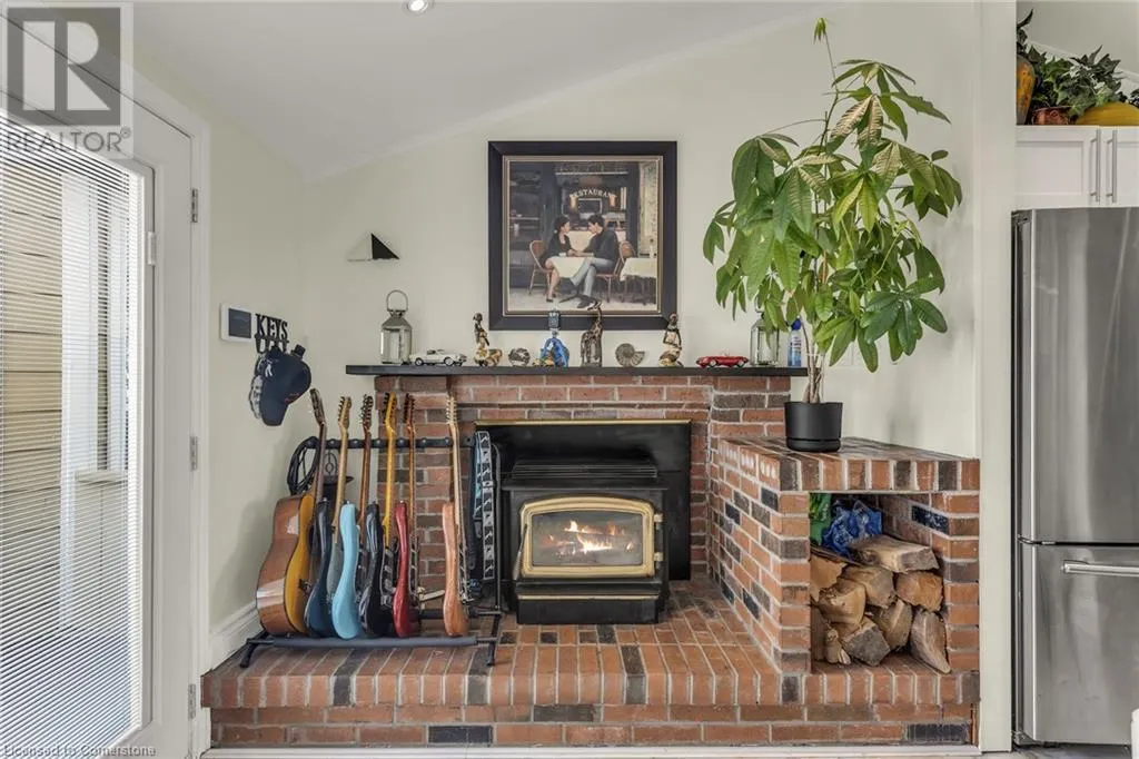 817 LAKESHORE Road