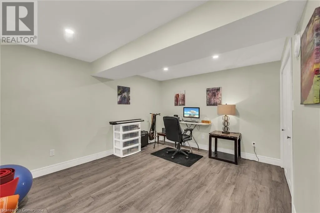 817 LAKESHORE Road