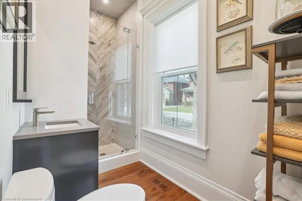 524 LOCUST Street