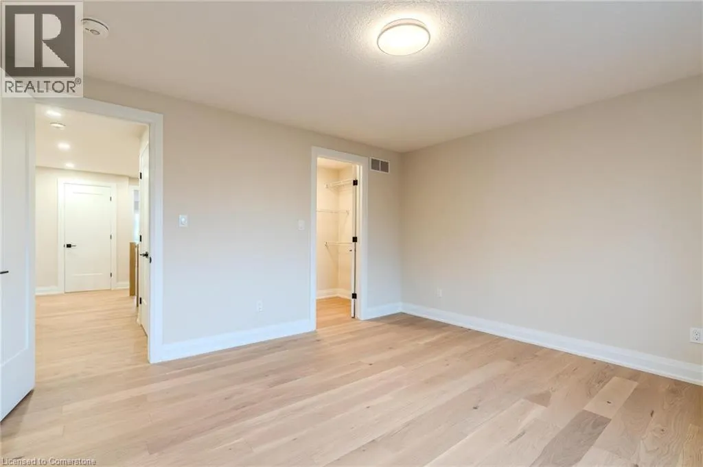 7 BARTLETT Avenue