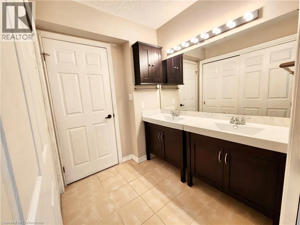 2020 CLEAVER Avenue Unit# 212, #212