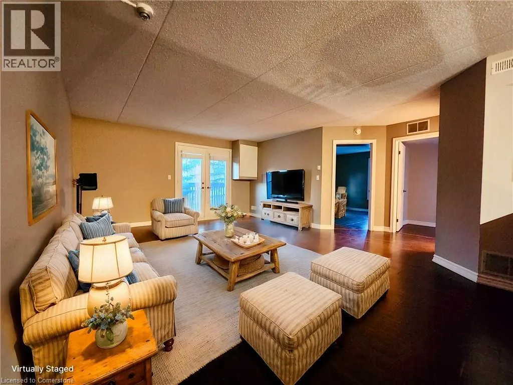 2020 CLEAVER Avenue Unit# 212, #212