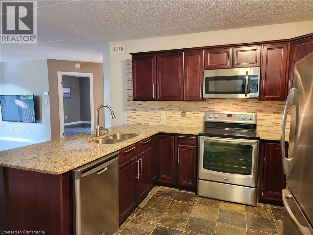 2020 CLEAVER Avenue Unit# 212, #212
