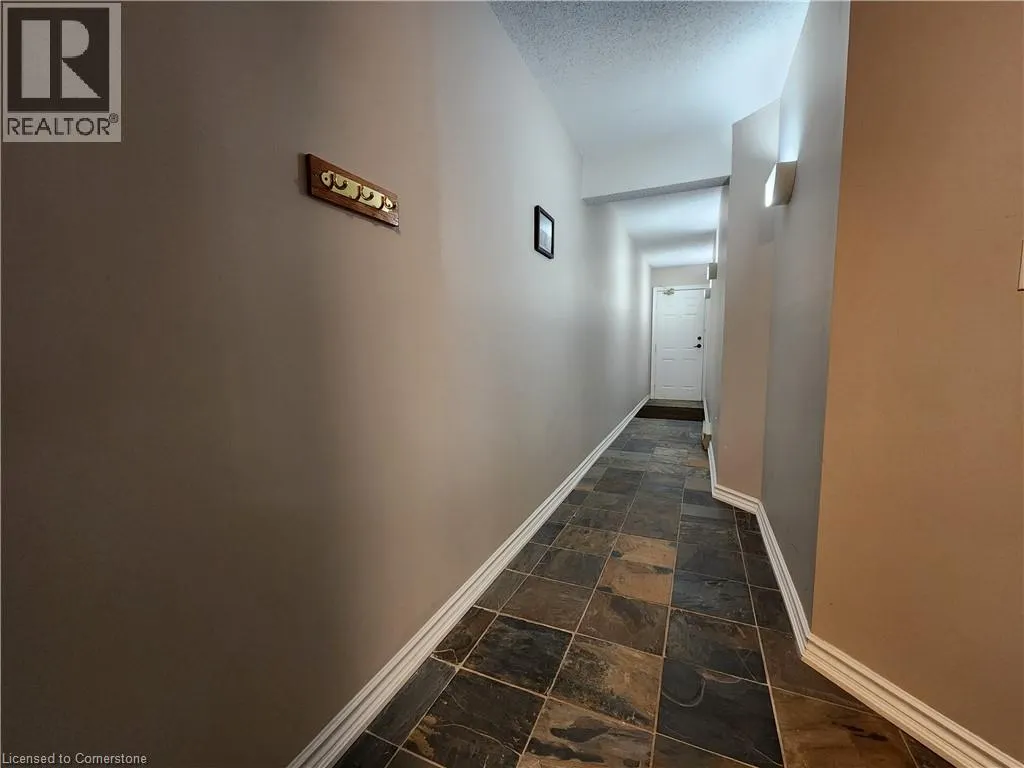 2020 CLEAVER Avenue Unit# 212, #212
