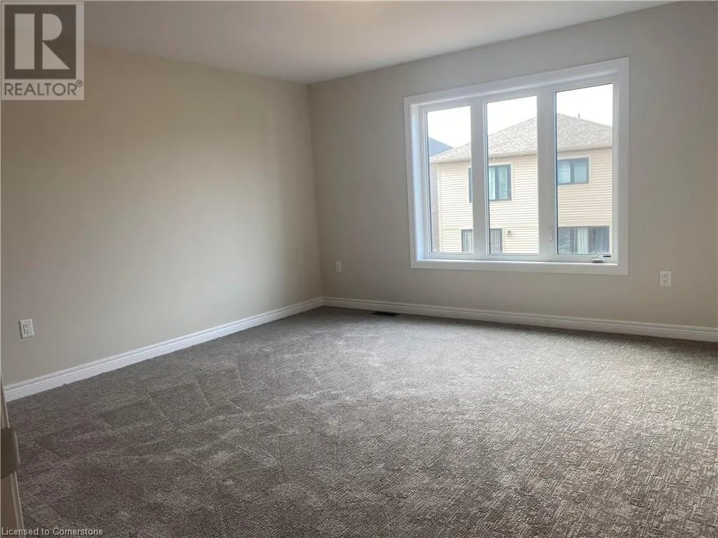 15 VINIFERA Drive Unit# Upper, #Upper