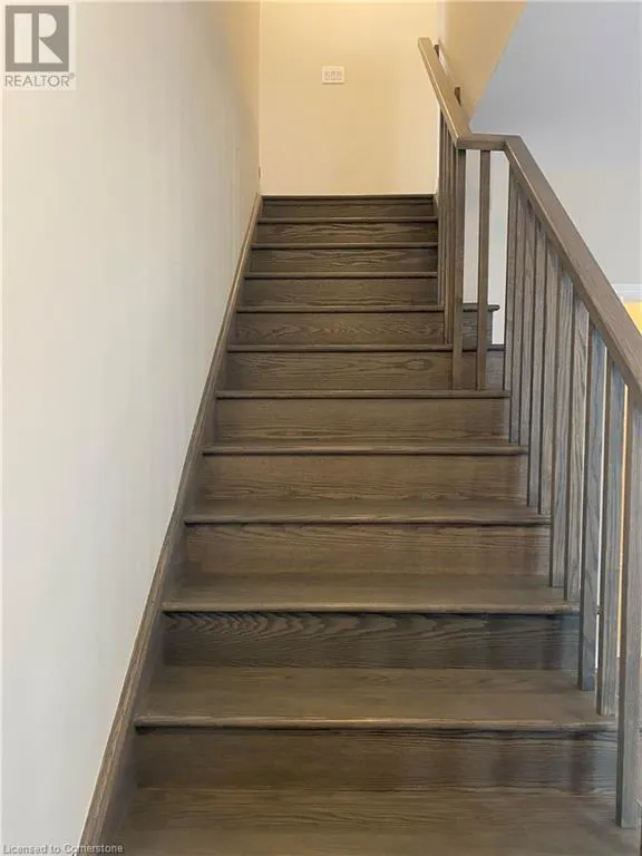 15 VINIFERA Drive Unit# Upper, #Upper