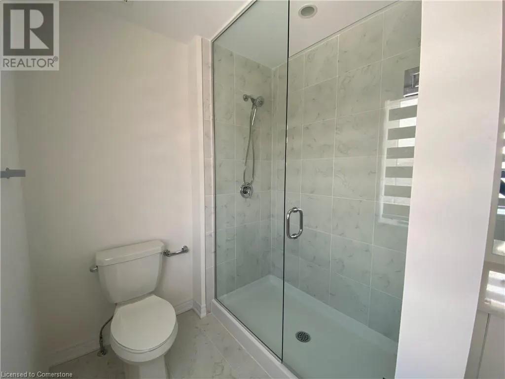 15 VINIFERA Drive Unit# Upper, #Upper