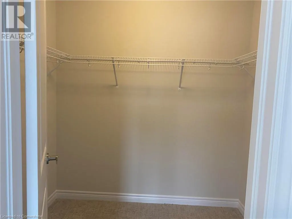 15 VINIFERA Drive Unit# Upper, #Upper