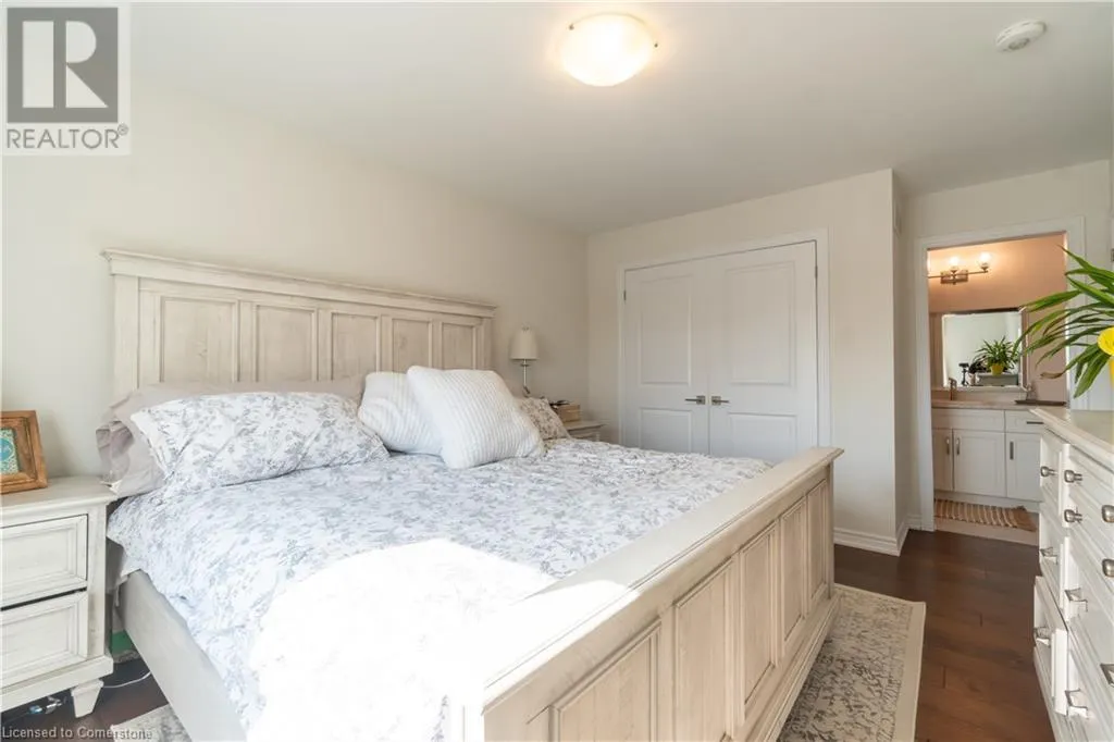 21 LAMB Crescent