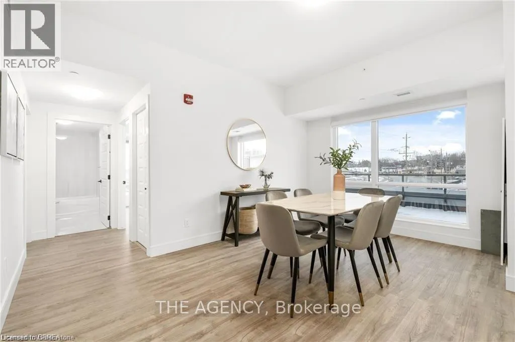 2 DUNDAS Street W Unit# 401, #401