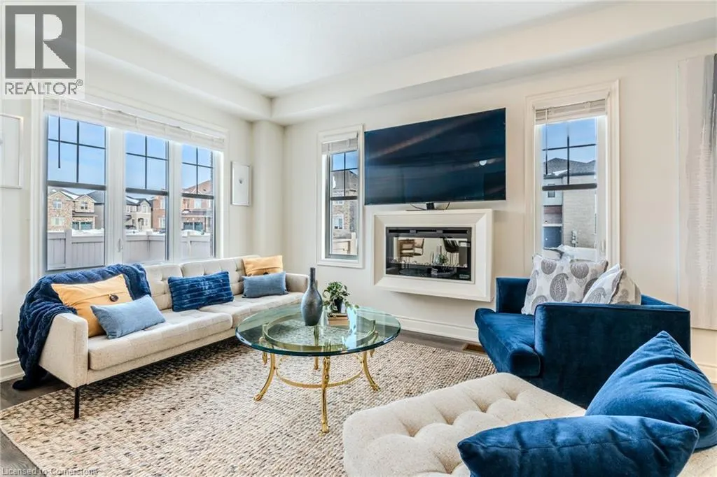 2 HOLCOMB Terrace