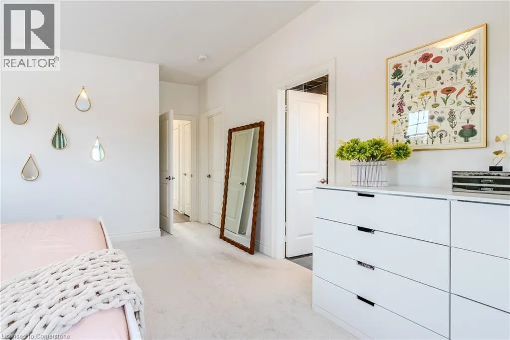 2 HOLCOMB Terrace