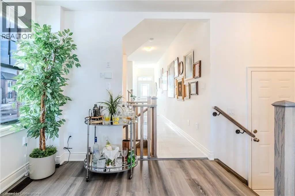 2 HOLCOMB Terrace