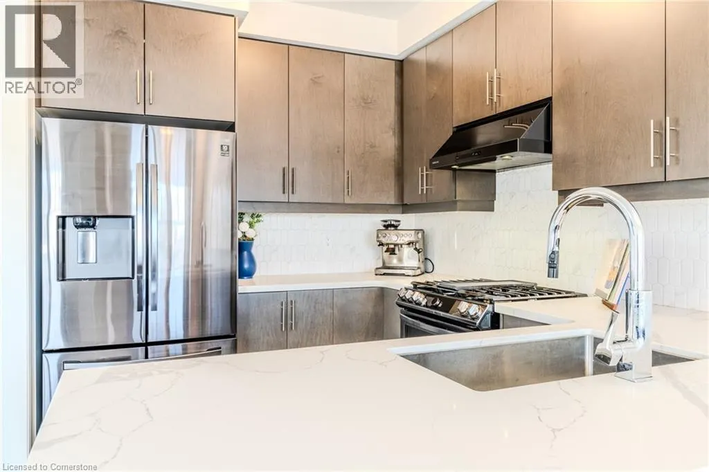 2 HOLCOMB Terrace