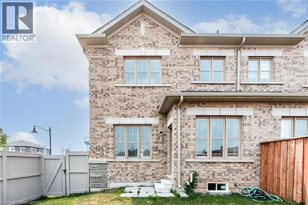2 HOLCOMB Terrace