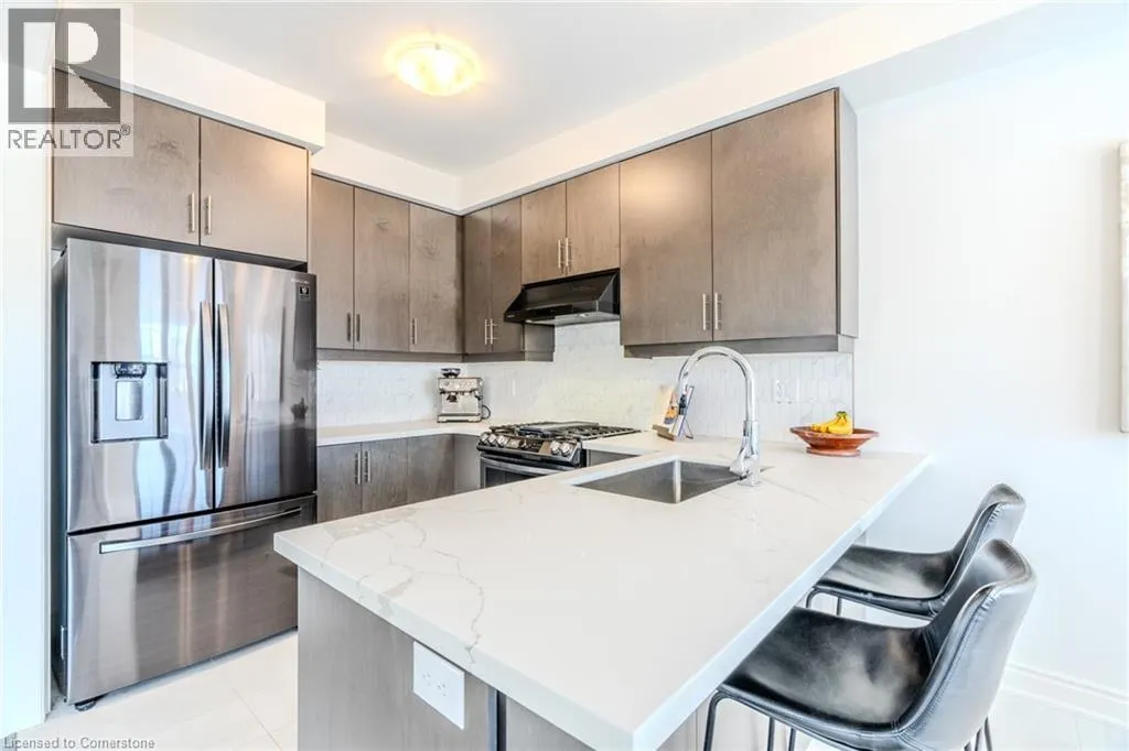 2 HOLCOMB Terrace