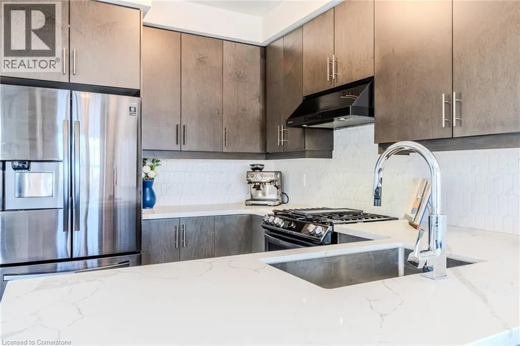 2 HOLCOMB Terrace
