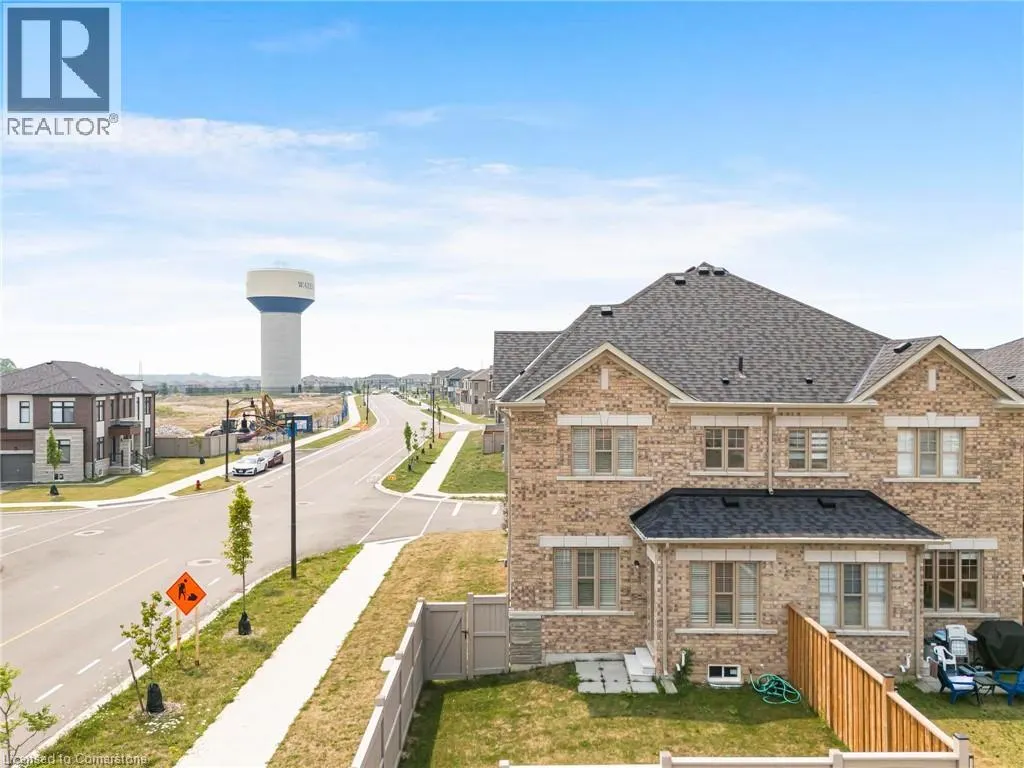 2 HOLCOMB Terrace