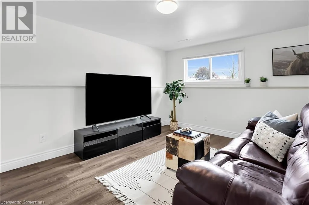 4943 HOMESTEAD Drive