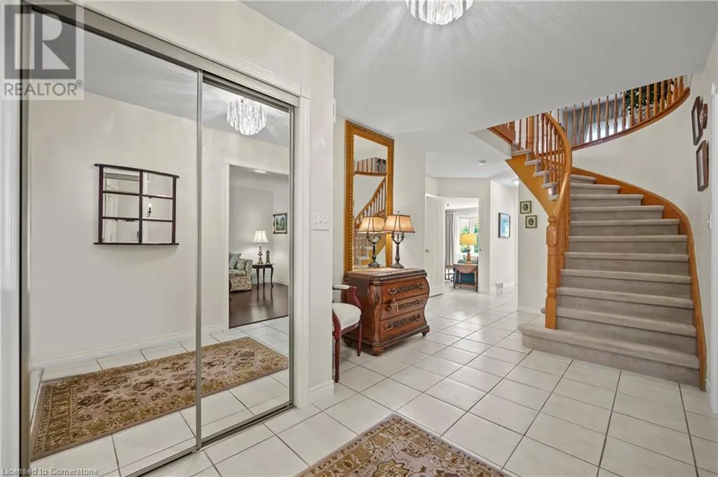 34 GOWINLOCK Court