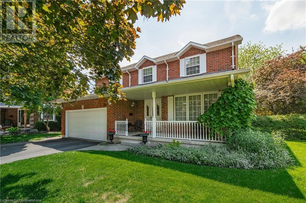 34 GOWINLOCK Court