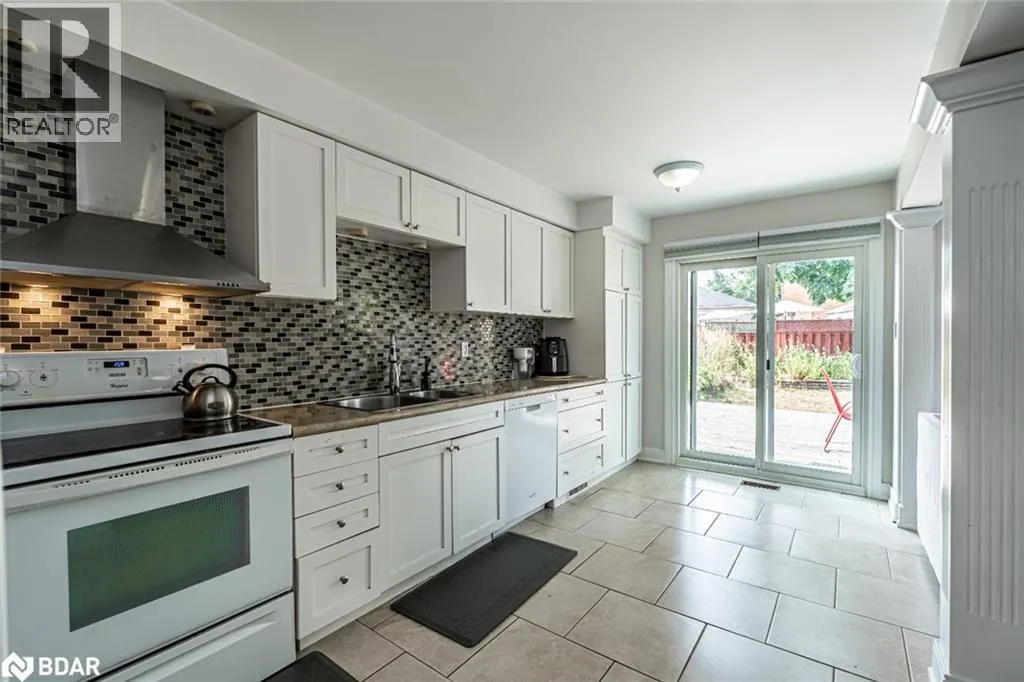 45 WEATHERUP Crescent