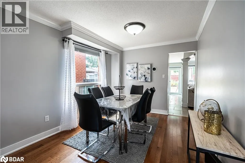 45 WEATHERUP Crescent