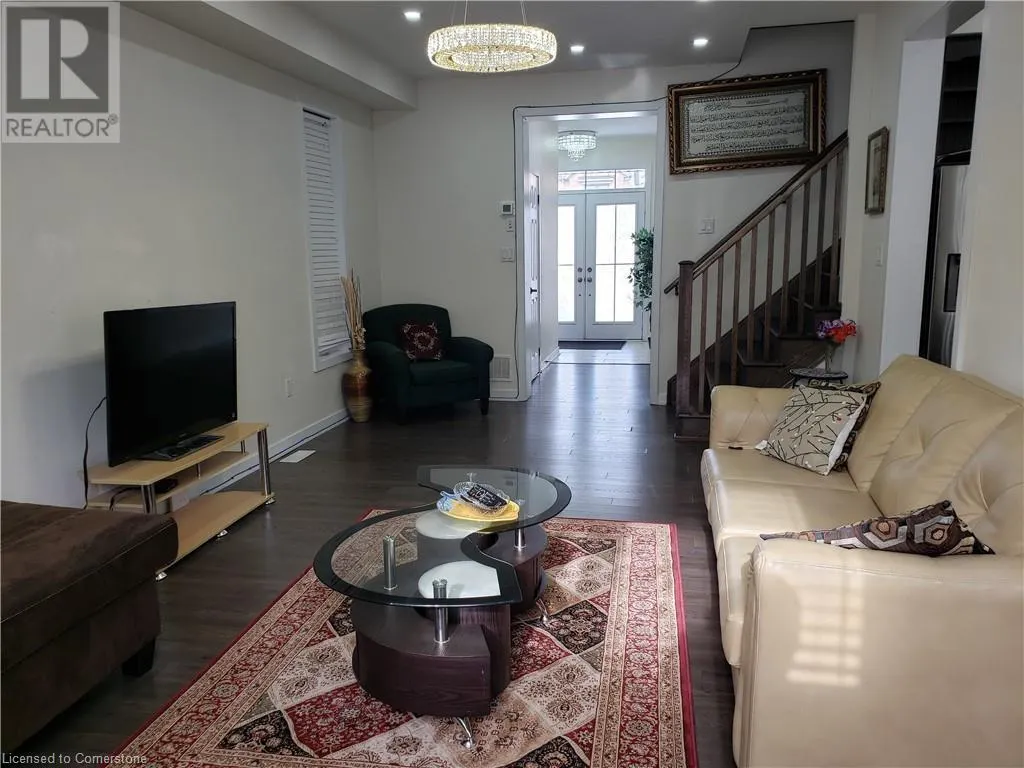 36 ALDGATE Avenue