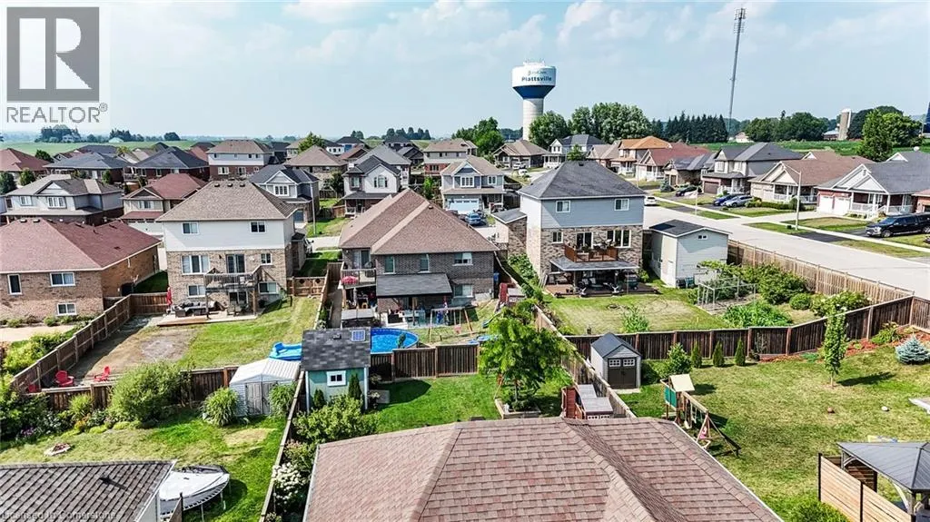 127 ENGLISH Crescent