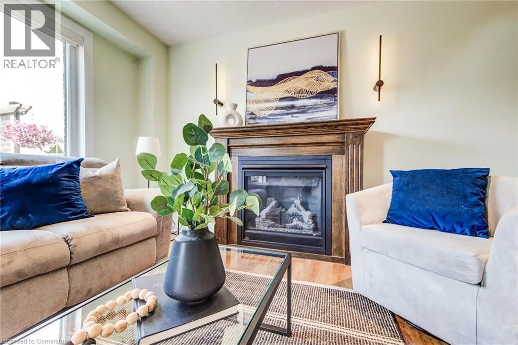 127 ENGLISH Crescent