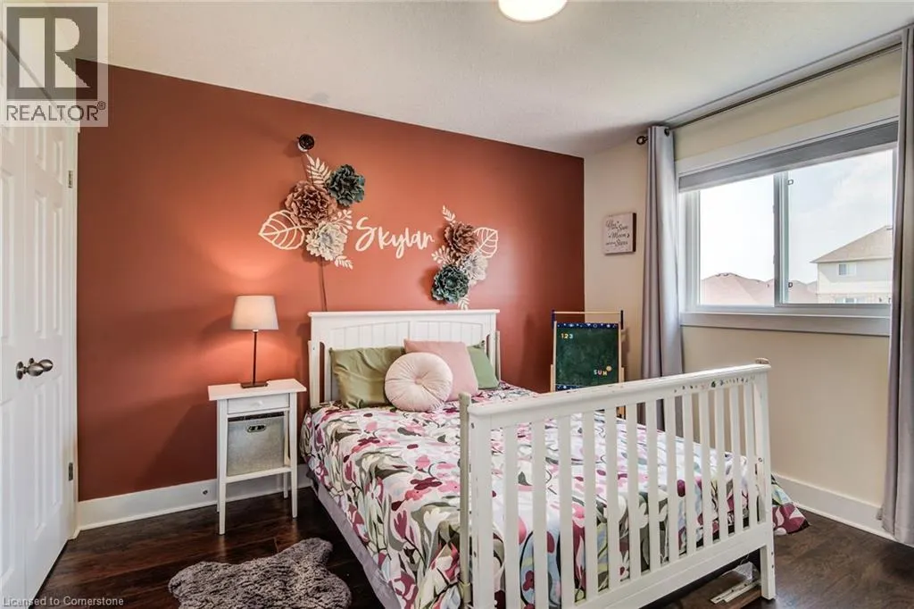 127 ENGLISH Crescent