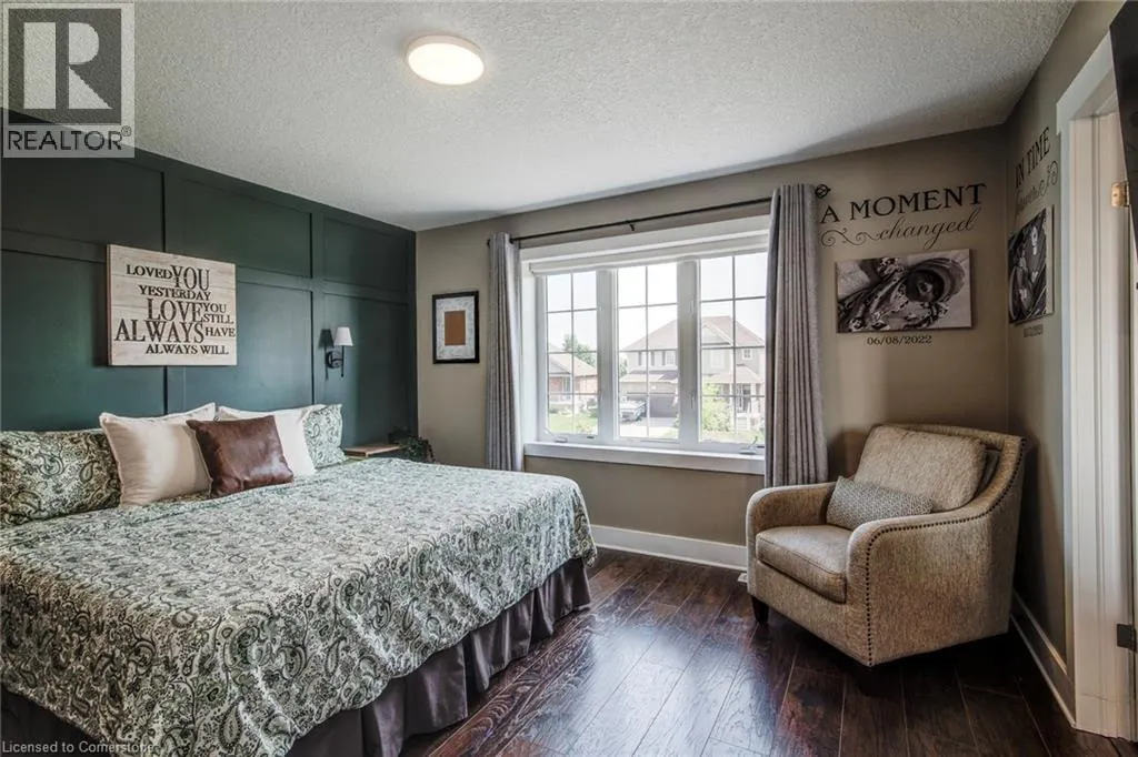 127 ENGLISH Crescent