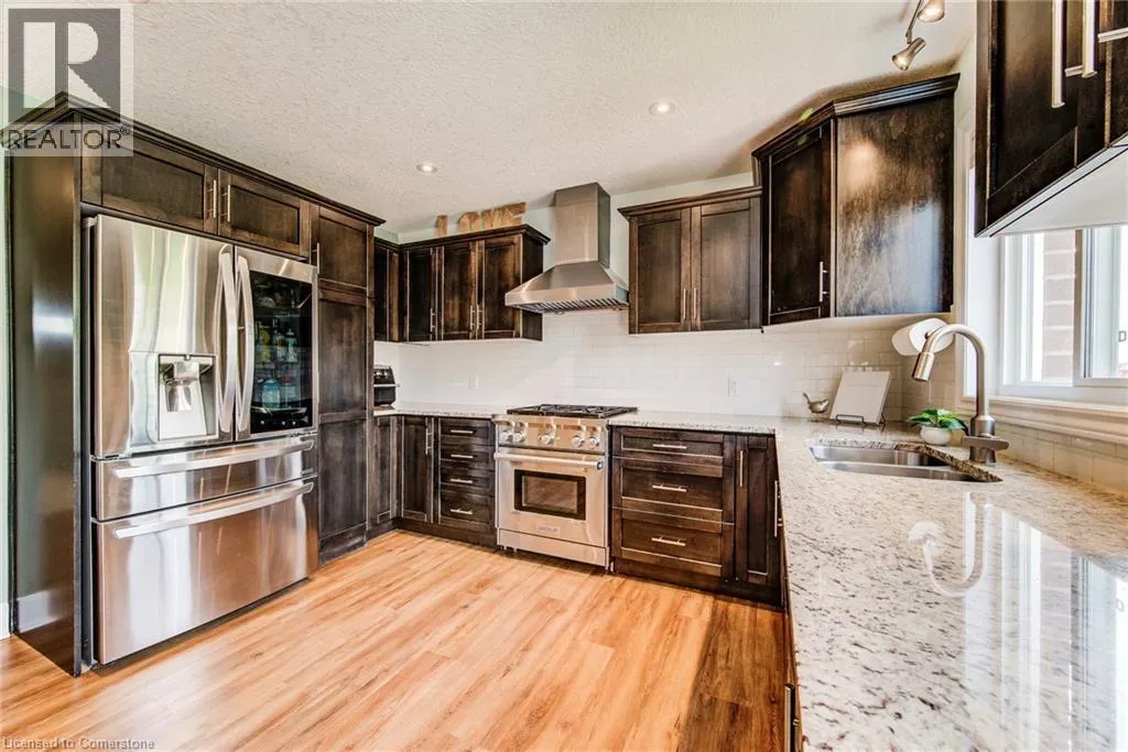 127 ENGLISH Crescent
