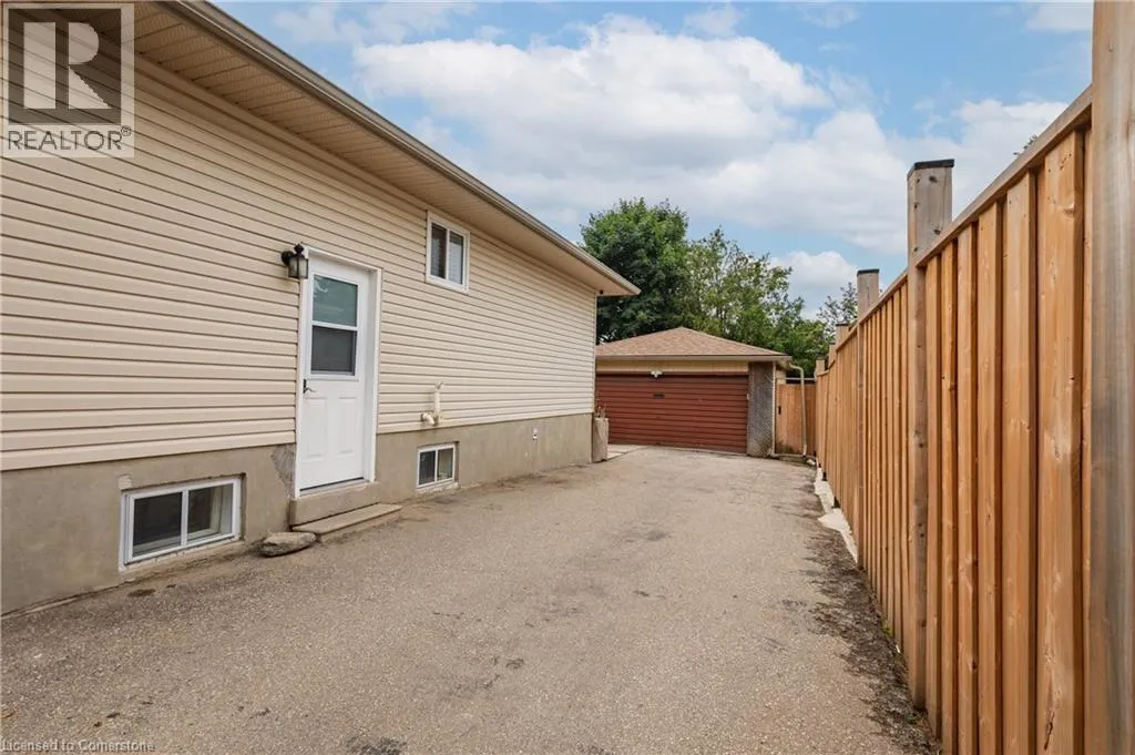 112 LIMPERT Avenue