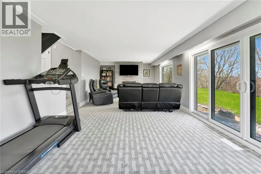 1 OLD ONONDAGA Road W