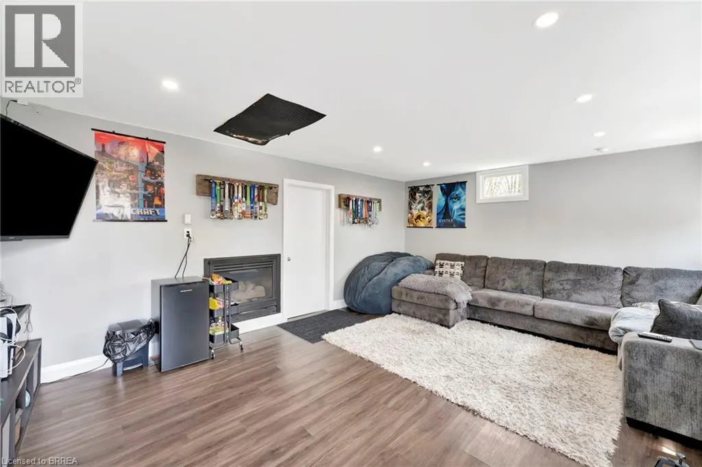 1 OLD ONONDAGA Road W