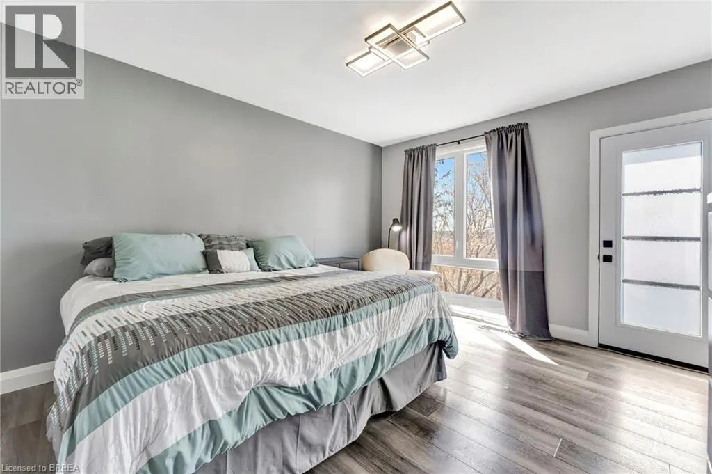 1 OLD ONONDAGA Road W