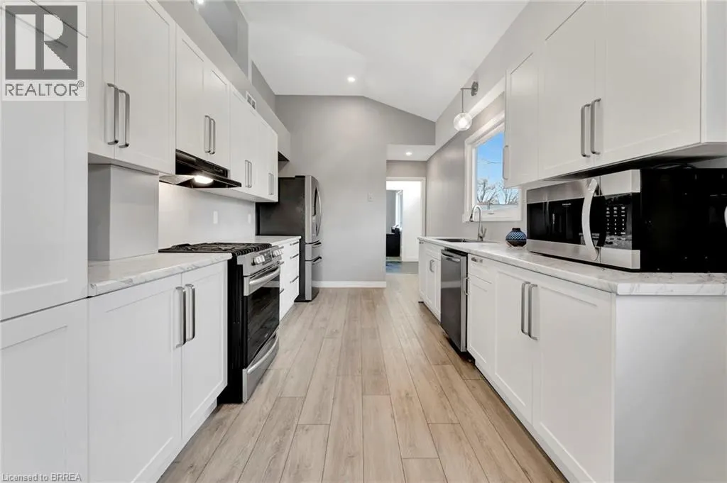 1 OLD ONONDAGA Road W