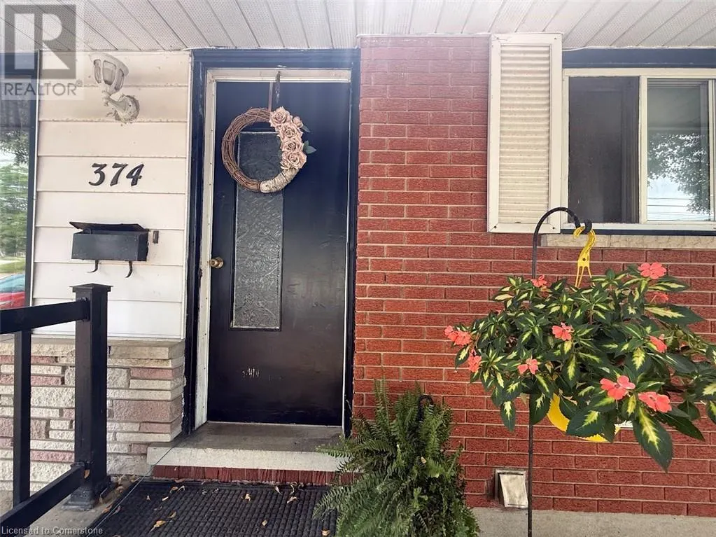 374 VICTORIA Road N