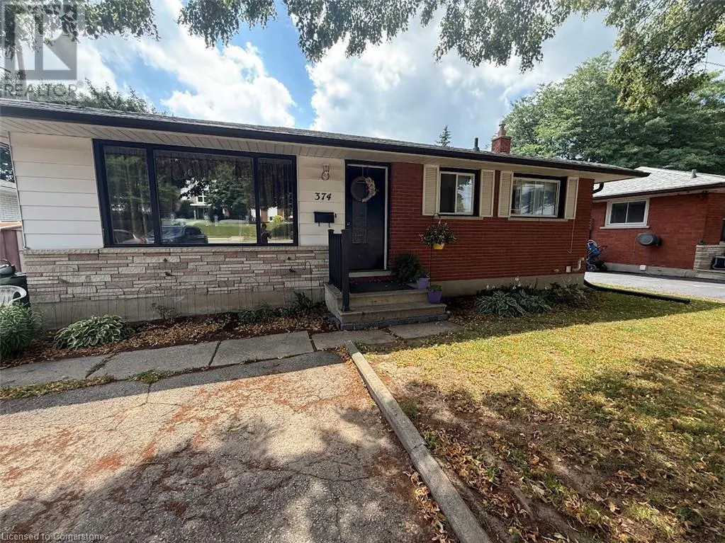 374 VICTORIA Road N