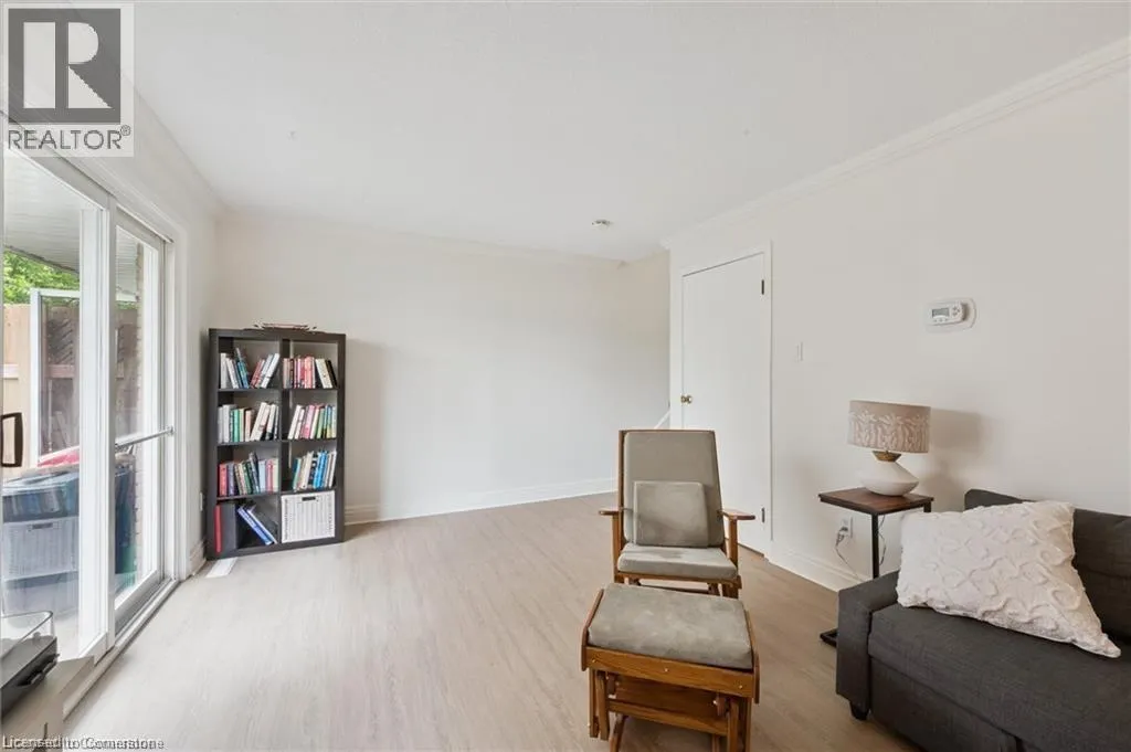 320 BLUEVALE Street N Unit# A, #A