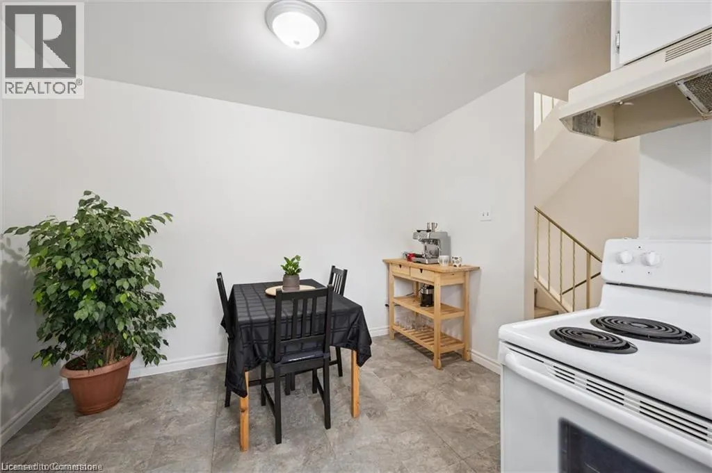 320 BLUEVALE Street N Unit# A, #A