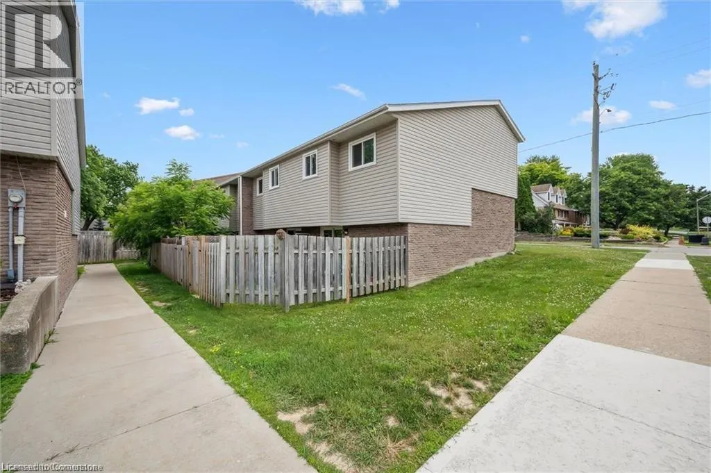 320 BLUEVALE Street N Unit# A, #A