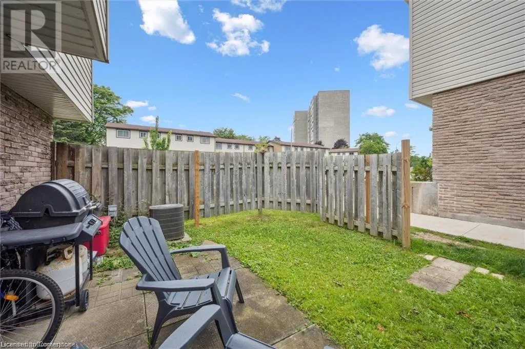 320 BLUEVALE Street N Unit# A, #A