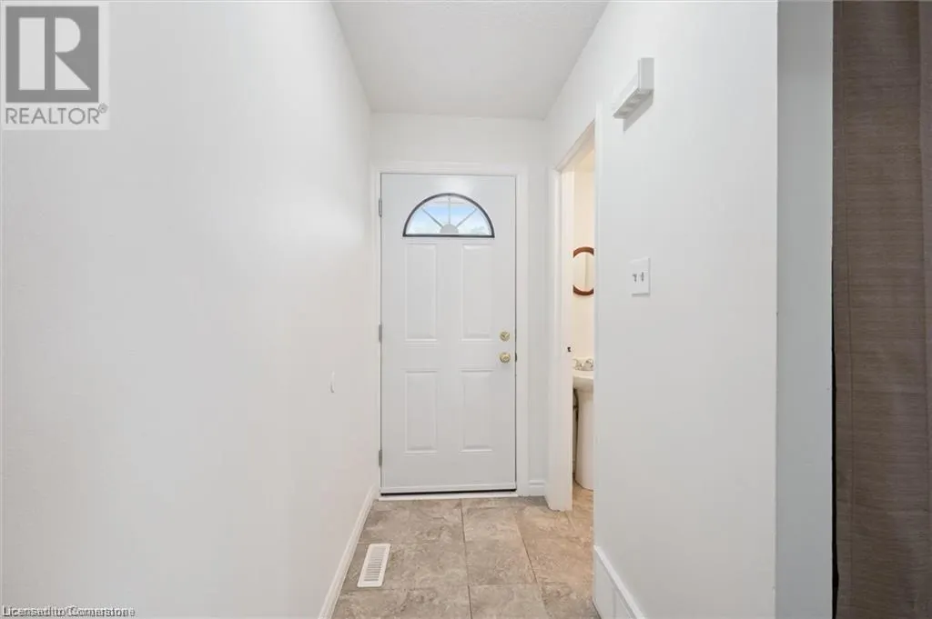 320 BLUEVALE Street N Unit# A, #A