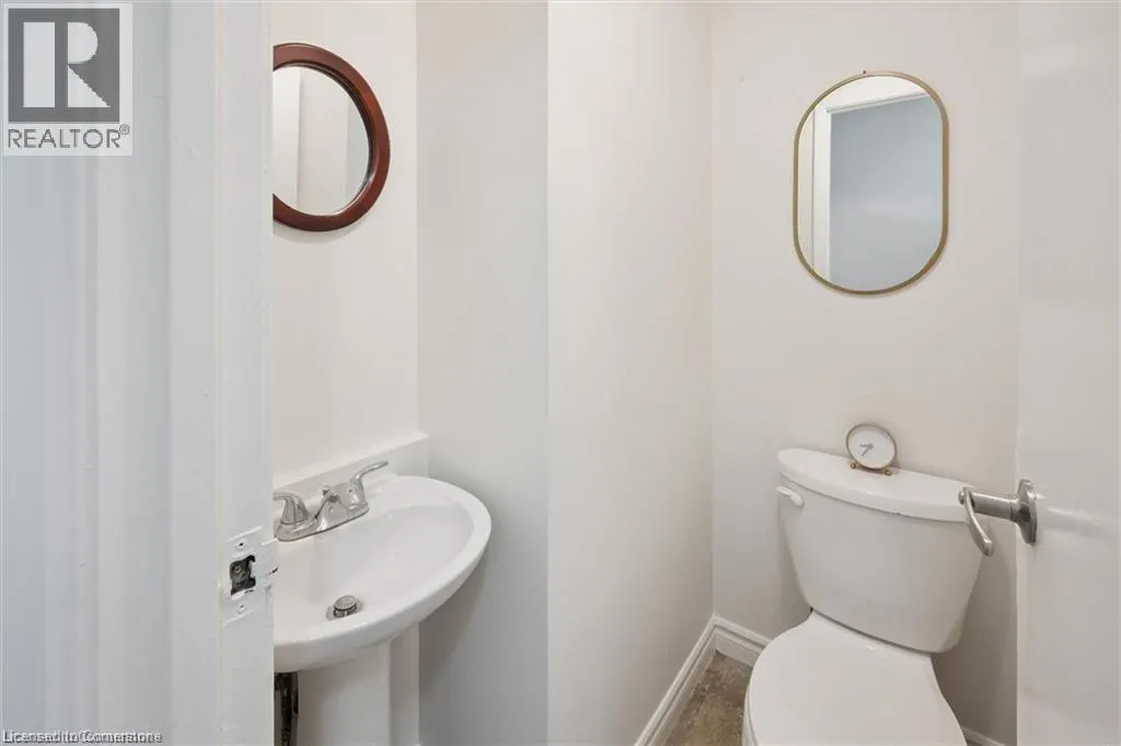 320 BLUEVALE Street N Unit# A, #A