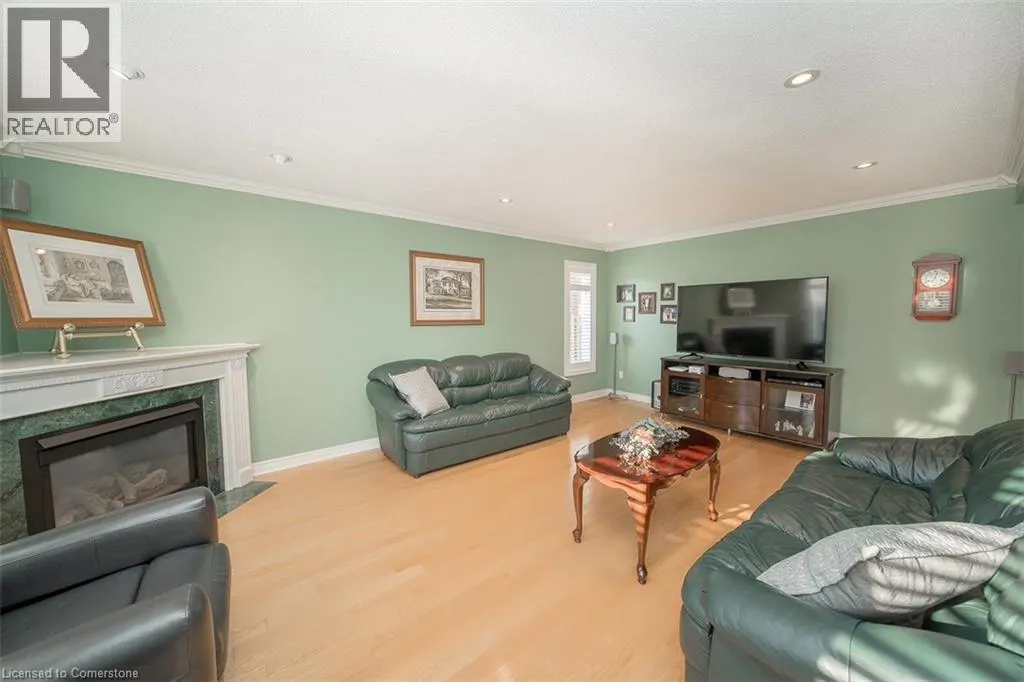 45 GOODMAN Crescent