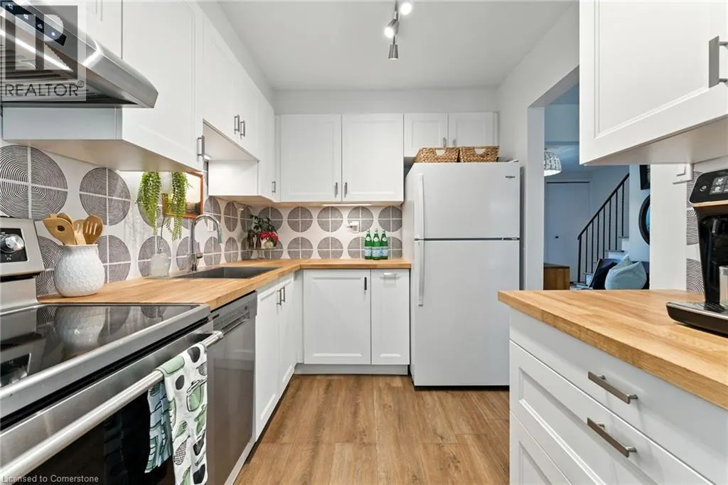 68 WESTMOUNT Mews